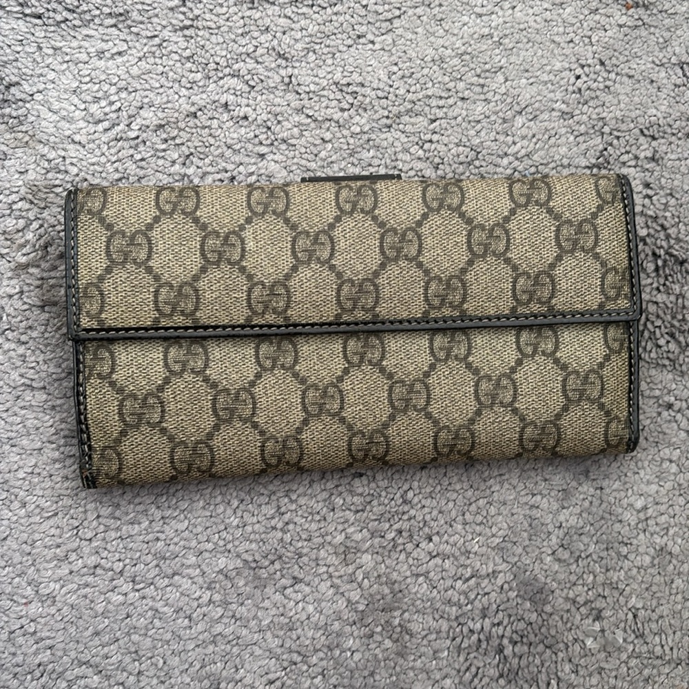 Old well loved GUCCI WALLET MONOGRAM - Picture 4 of 6